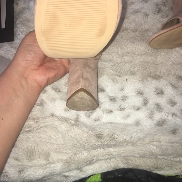 Kendall + Kylie heels - Picture 4 of 5